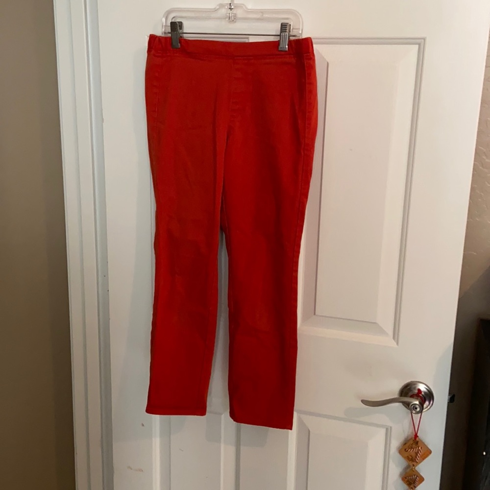 Very cute burnt orange capris